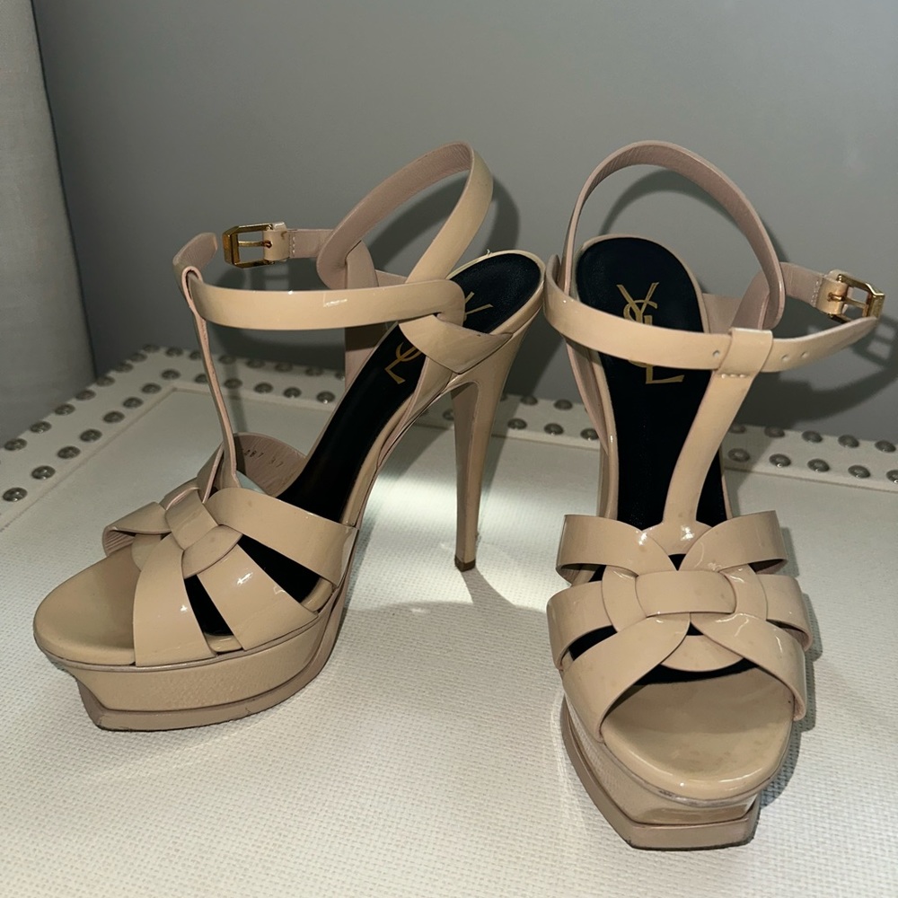 Saint Laurent YSL Tribute T-Strap Platform Sandal in Nude Patent - Picture 5 of 7